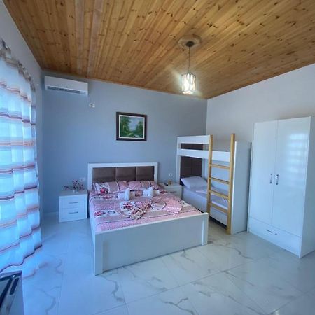 Vila Rafael Sarandë Esterno foto