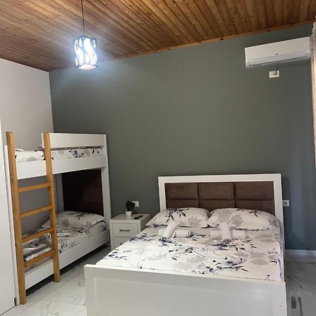 Vila Rafael Sarandë Esterno foto
