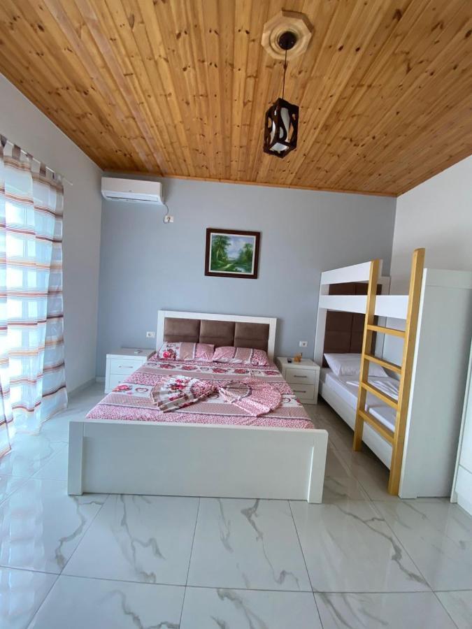 Vila Rafael Sarandë Esterno foto