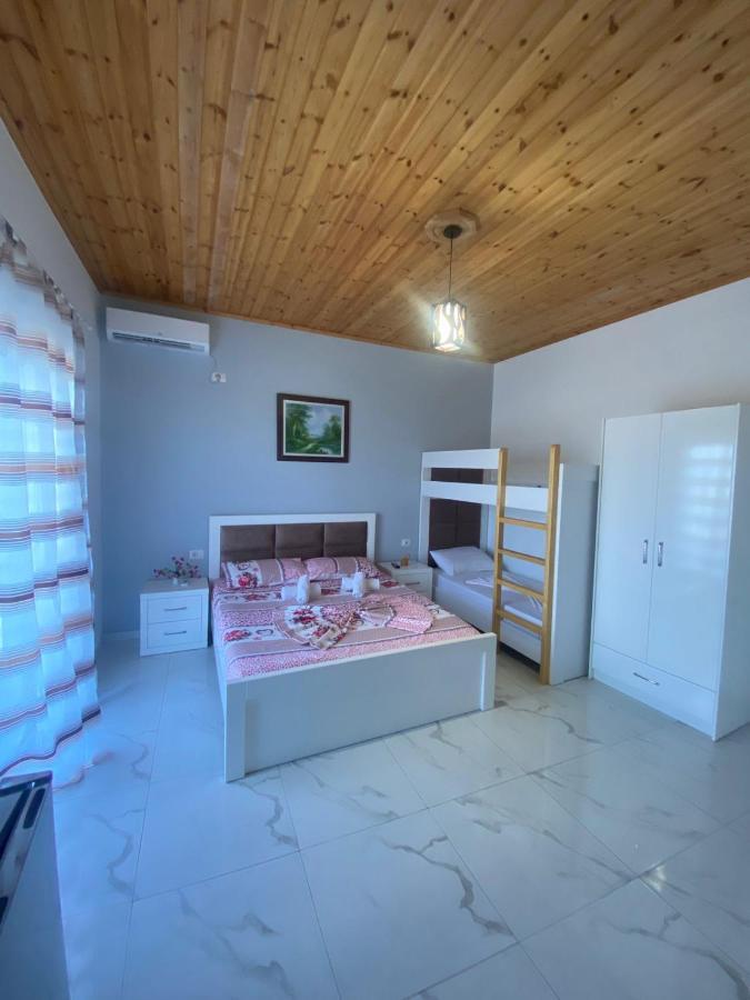 Vila Rafael Sarandë Esterno foto